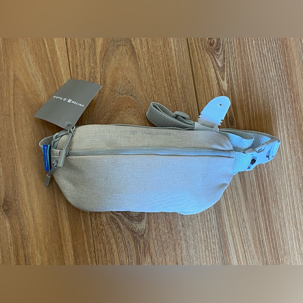 BNWT United Polaris Therabody Amenity Kit